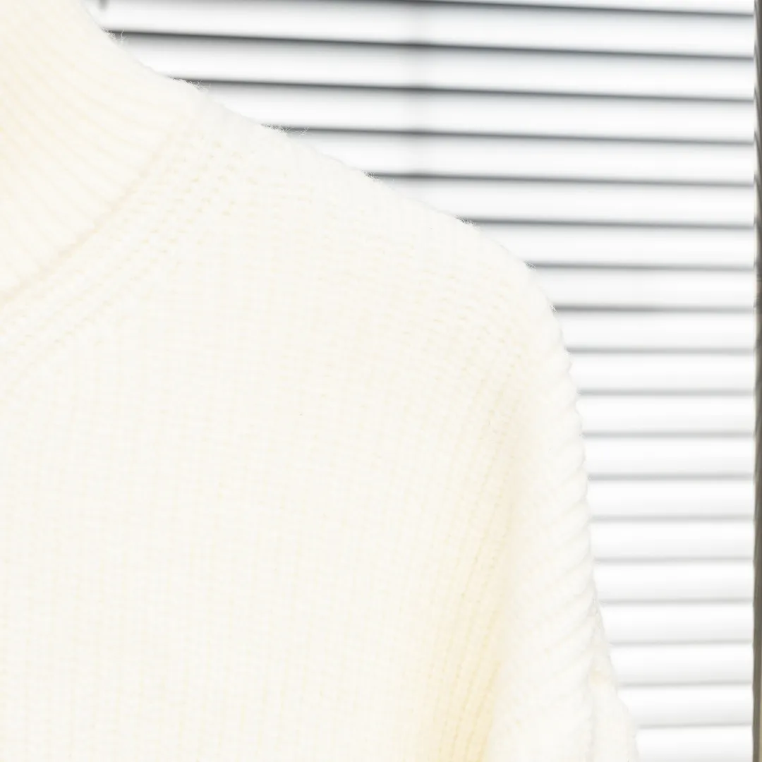P310 top version (different currencies) Style: Stone Island STONE LSLAND high weight knitted wool cardigan jacket Color: Picture color Size: M-XXXL Fabric: Blended Accessories: Full set of customized accessories No gender distinction, same style for men and women